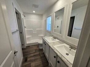 207 Spruce Ln in Mankato, MN - Building Photo - Building Photo