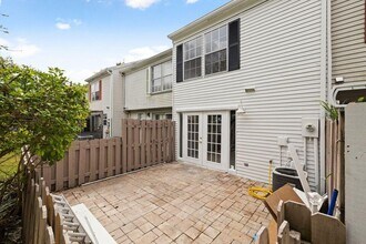 217 Old English Dr in Jupiter, FL - Foto de edificio - Building Photo