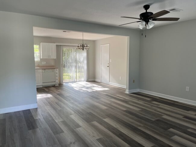 7 W Audrey Dr NW in Fort Walton Beach, FL - Building Photo - Building Photo