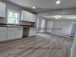 521 E Short St in Winchester, IN - Foto de edificio - Building Photo