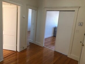 116 Sutherland Rd, Unit 1 in Boston, MA - Building Photo - Building Photo
