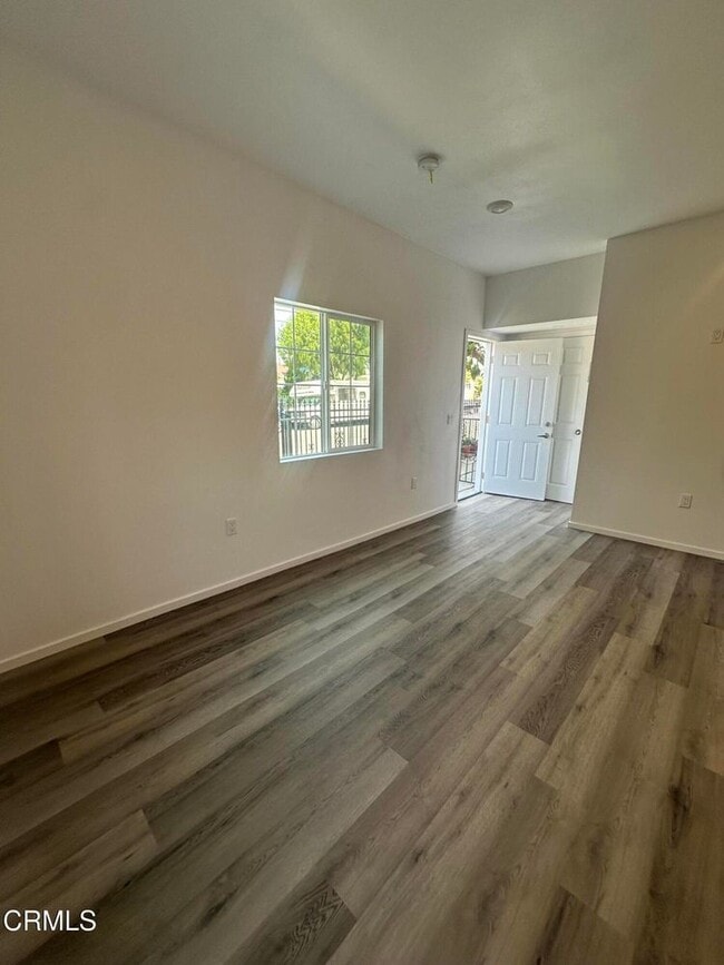 property at 1441 N Carmelita Ave