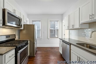 122 Columbia St, Unit 1 in Cambridge, MA - Building Photo - Building Photo