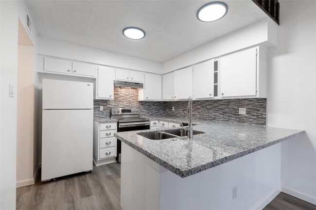 12232 Bob White Dr in Houston, TX - Building Photo - Building Photo