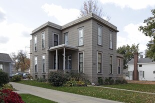 533 South St in Kalamazoo, MI - Building Photo