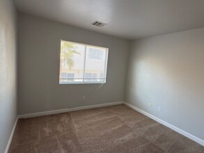 929 Toro Canyon Ln in Las Vegas, NV - Building Photo - Building Photo