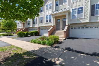 3576 Gabrielle Ln in Aurora, IL - Building Photo - Building Photo