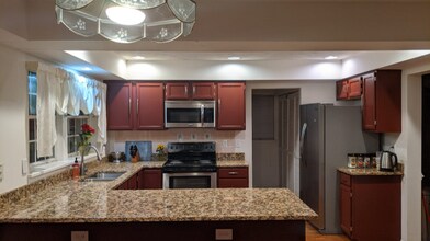 7519 Stream Crossing Rd in Baltimore, MD - Building Photo - Building Photo