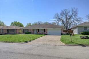 403 Daisy Dr in Allen, TX - Building Photo