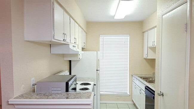 6200 Ranchester Dr in Houston, TX - Building Photo - Building Photo