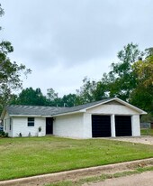 310 Milam St in Maud, TX - Building Photo