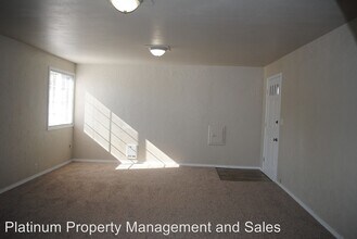 541 S Walker Ave in Wenatchee, WA - Building Photo - Building Photo