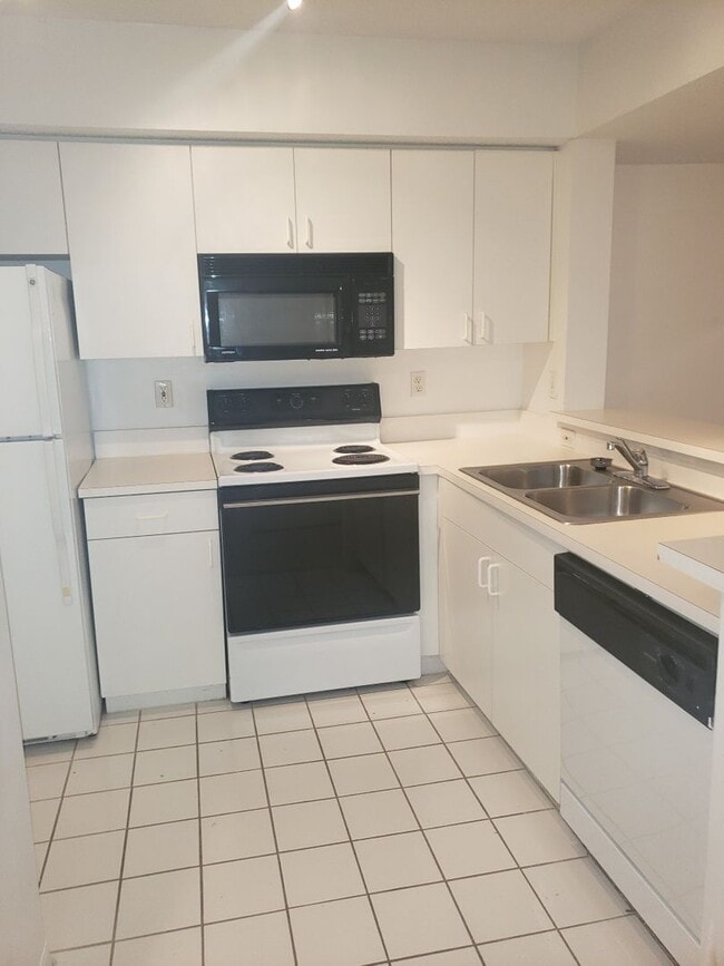 1640 S 42ND Cir in Vero Beach, FL - Building Photo - Building Photo