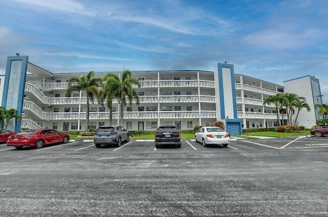 3069 Exeter in Boca Raton, FL - Building Photo - Building Photo