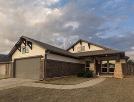 3101 Red Cedar Way in Norman, OK - Building Photo