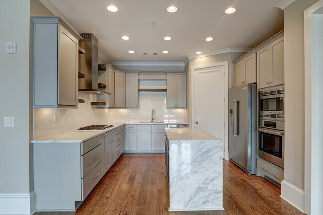 12600 Marstrow Dr in Alpharetta, GA - Building Photo - Building Photo