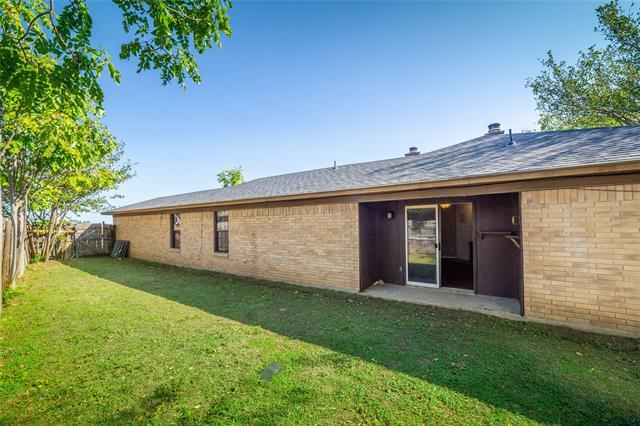 6727 Crestmont Ct in Fort Worth, TX - Building Photo - Building Photo