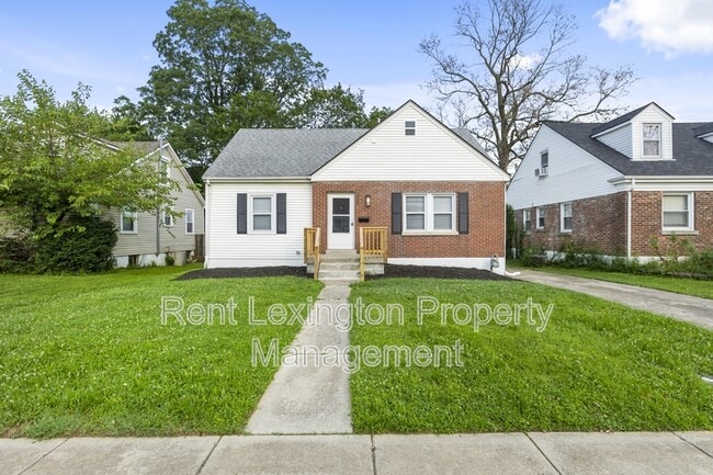 864 Meadow Ln in Lexington, KY - Foto de edificio - Building Photo
