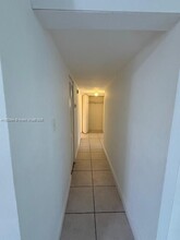 8820 Fontainebleau Blvd in Miami, FL - Building Photo - Building Photo