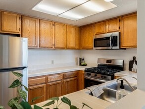 55 Stenner St, Unit L in San Luis Obispo, CA - Building Photo - Building Photo