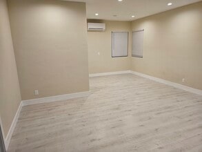 2019 W Victory Blvd in Burbank, CA - Building Photo - Building Photo