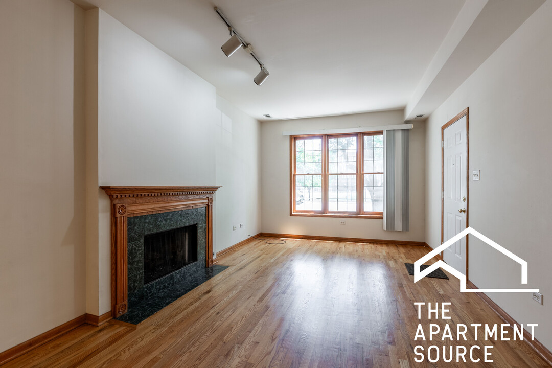 1351 N Wolcott Ave, Unit 2 in Chicago, IL - Building Photo