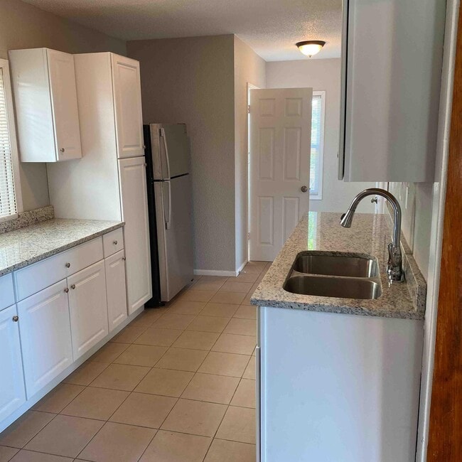 3447 Bales Ave in Kansas City, MO - Building Photo - Building Photo