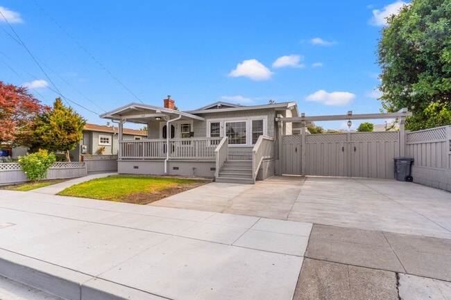 348 Hollister Ct in San Leandro, CA - Building Photo - Building Photo