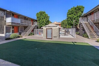 1920 E Hayden Ln in Tempe, AZ - Building Photo - Building Photo