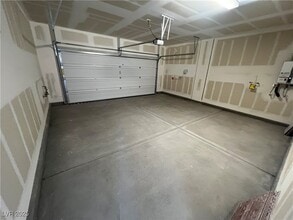 9058 Rivington Ave in Las Vegas, NV - Building Photo - Building Photo