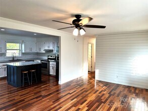 2054 Hickory Hills Dr in Denver, NC - Building Photo - Building Photo