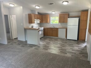 1360 NW 86th Ln in Ocala, FL - Building Photo - Building Photo