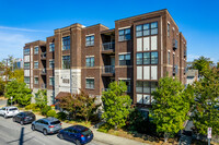 2151 Acklen Ave in Nashville, TN - Building Photo - Primary Photo