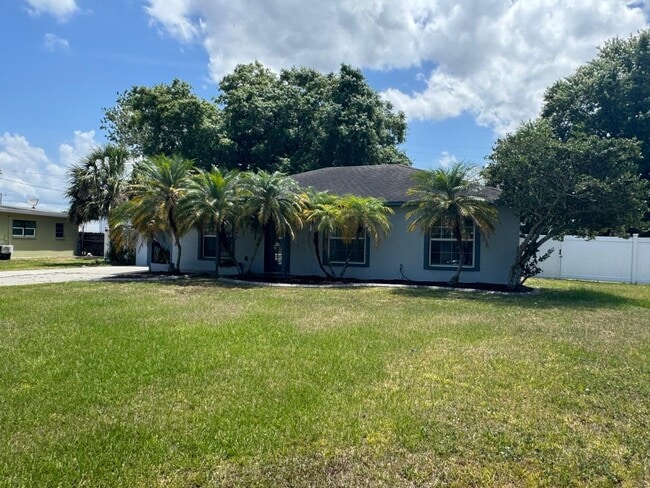 property at 418 Poinciana Cir