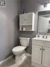 255 Northlake Dr in Waterloo, ON - Building Photo - Building Photo