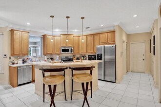 1451 SW 52nd Way in Plantation, FL - Building Photo - Building Photo