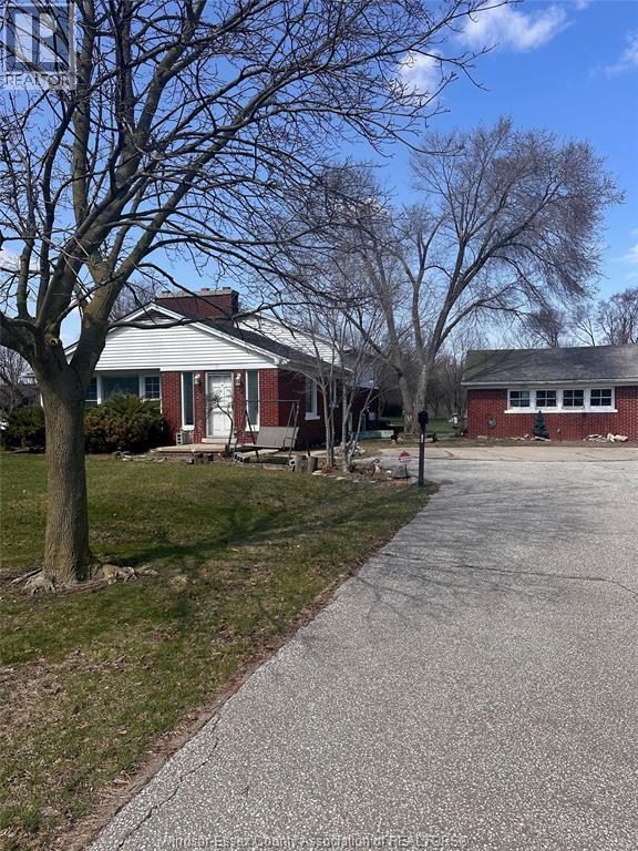 342 Main St E in Kingsville, ON - Building Photo - Building Photo