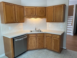 18013 Royal Bonnet Cir in Gaithersburg, MD - Building Photo - Building Photo