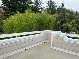 425 Mountain View Dr in Daly City, CA - Building Photo