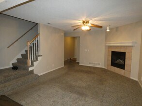 10615 N Locust Ct in Kansas City, MO - Building Photo - Building Photo