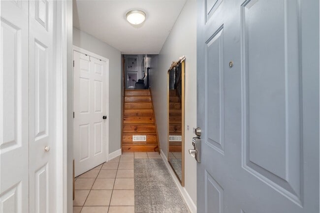 410 Farmington Ave in New Britain, CT - Building Photo - Building Photo