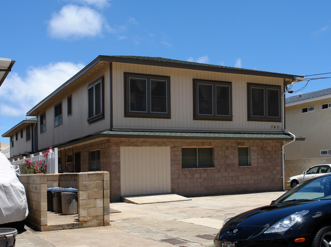 743 Makaleka Ave in Honolulu, HI - Building Photo - Building Photo