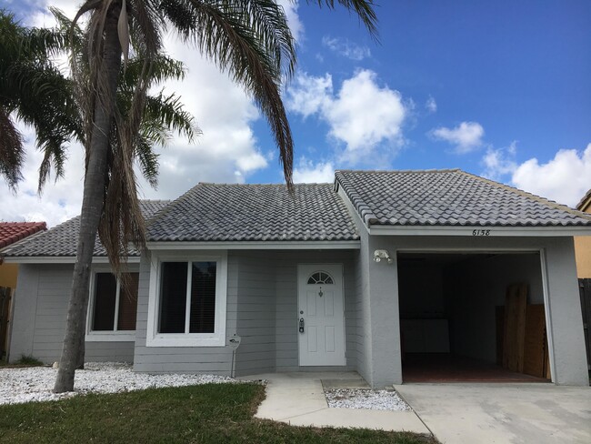 6158 Country Fair Cir in Boynton Beach, FL - Building Photo - Building Photo