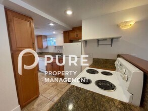 4004 NE Mallory Ave-Unit -3 in Portland, OR - Building Photo - Building Photo