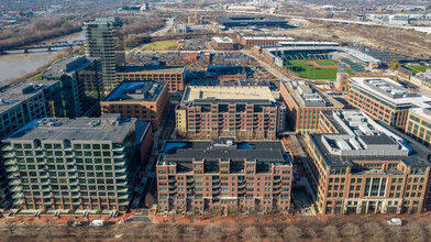 Burnham Square West in Columbus, OH - Foto de edificio - Building Photo