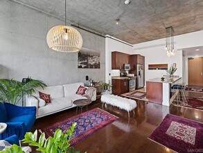 1025 Island Ave, Unit 512 in San Diego, CA - Building Photo - Building Photo