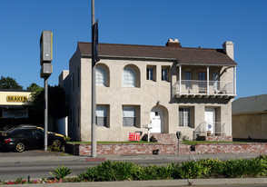 331-333 W Manchester Blvd in Inglewood, CA - Building Photo