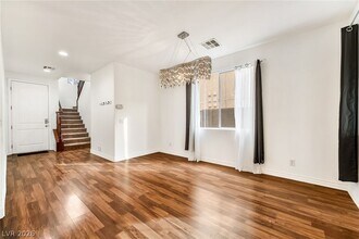 1537 Moss View Ct in Henderson, NV - Building Photo - Building Photo