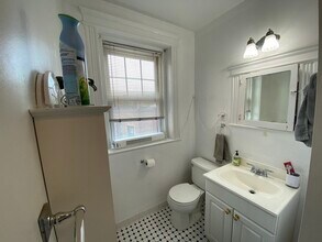 76 Parkman St, Unit #4 in Brookline, MA - Foto de edificio - Building Photo