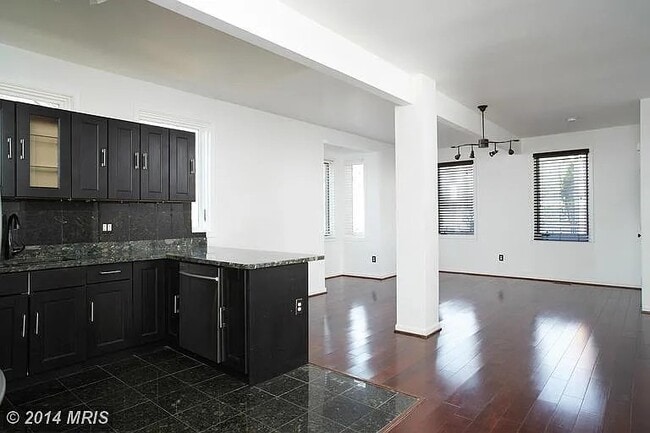 46 N St NW, Unit A in Washington, DC - Foto de edificio - Building Photo